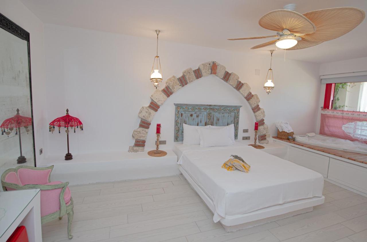 Villa Taraca Alacati Romantik Otel (Adults Only) Luaran gambar