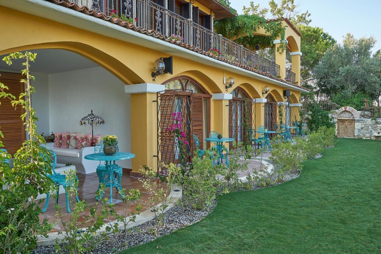 Villa Taraca Alacati Romantik Otel (Adults Only) Luaran gambar
